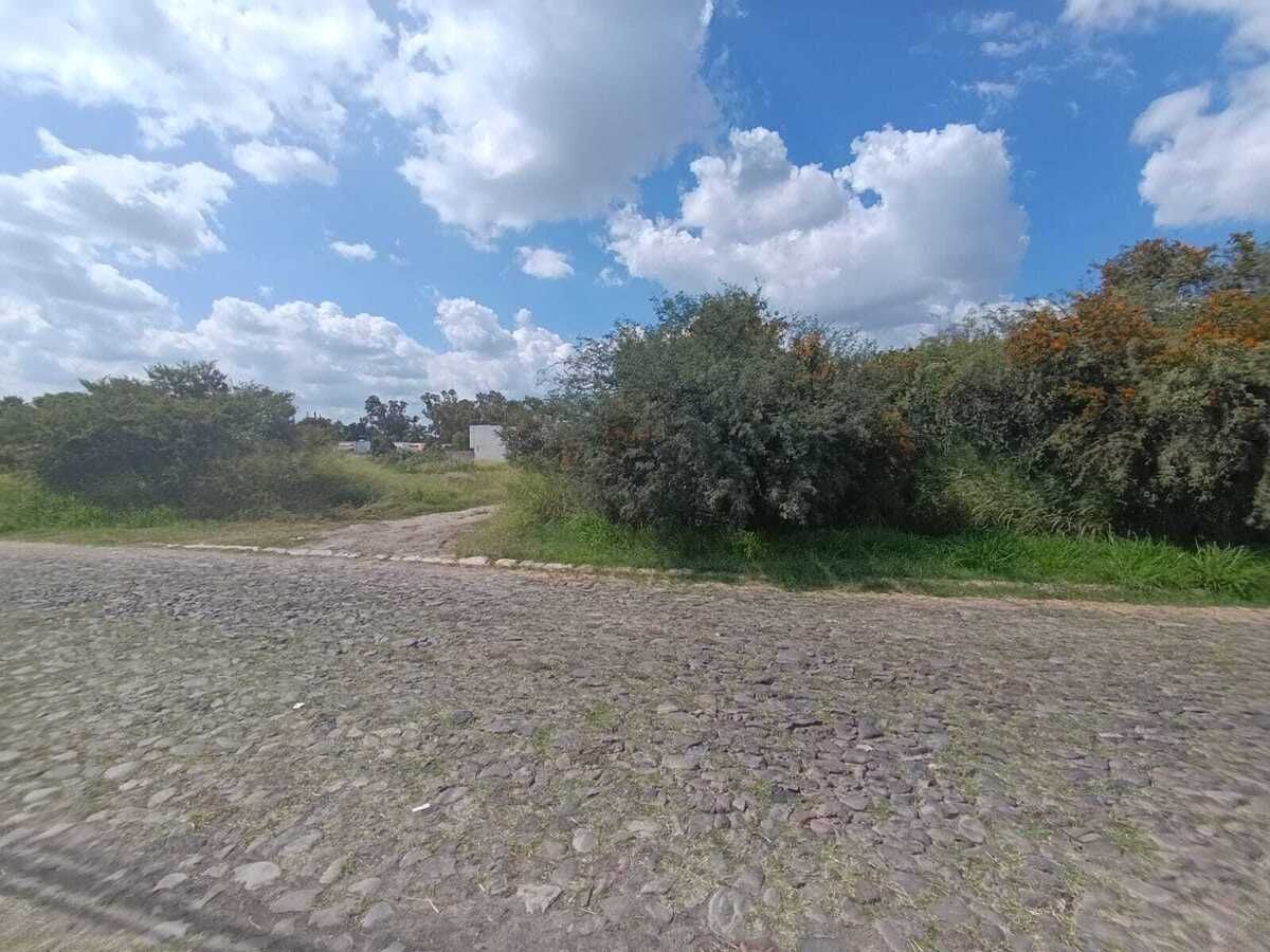 Terreno en VENTA en Jurica, cuenta con todos sus permisos