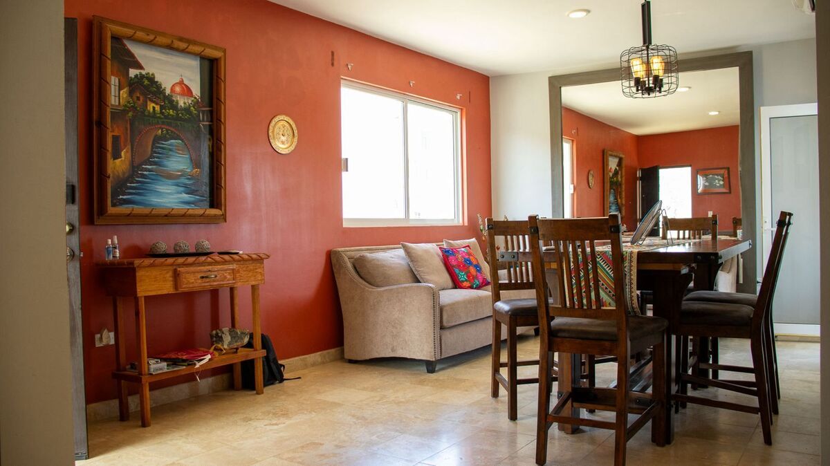 3 of 15: Sala Comedor