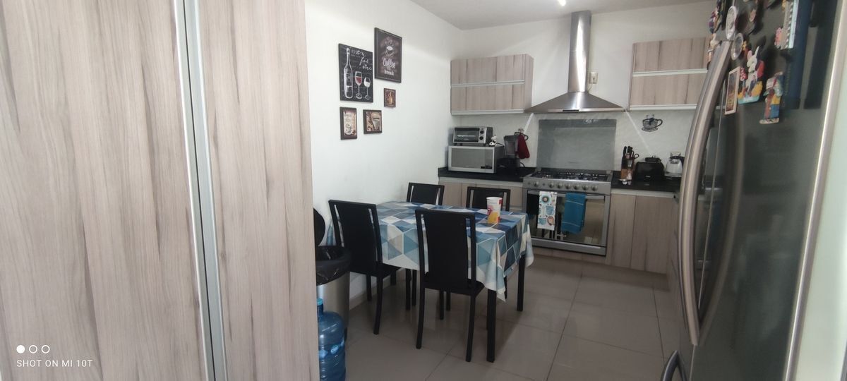 Venta Casa Fracc san jerónimo junto al nuevo HEB Corregidora