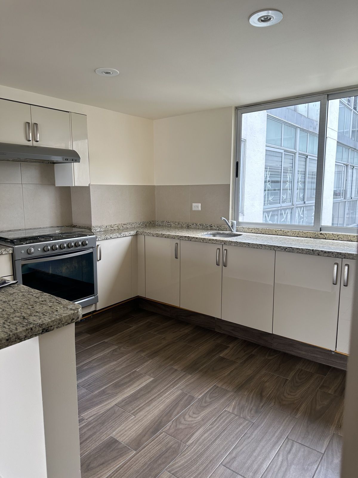 City Towers Coyoacán, 371, Avenida México Coyoacán, Xoco, 03330 con 3 Recámaras, 133.95 Metros Cuadrados, 2 Baños y 2 Puestos de Estacionamiento