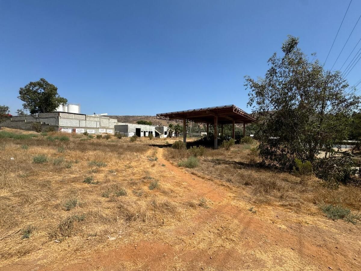 Terreno en VENTA a un costado de la TOYOTA 8,305.41 m² - foto 2