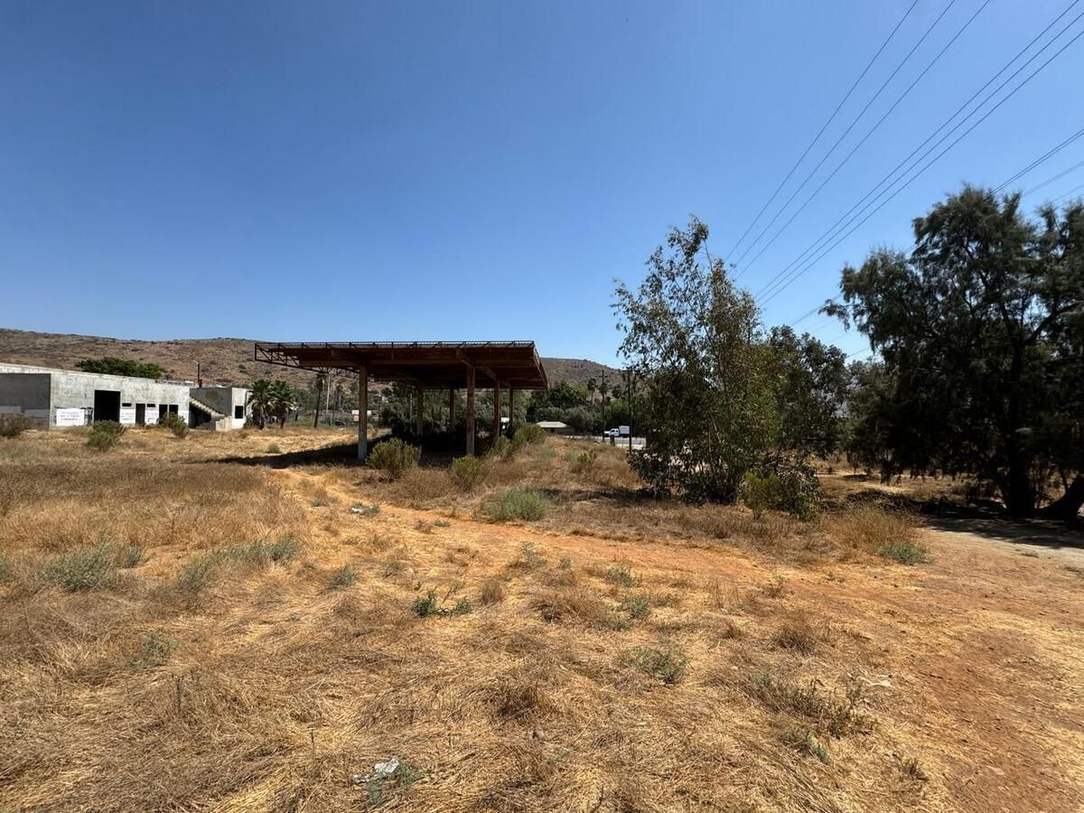Terreno en VENTA a un costado de la TOYOTA 8,305.41 m² - foto 5