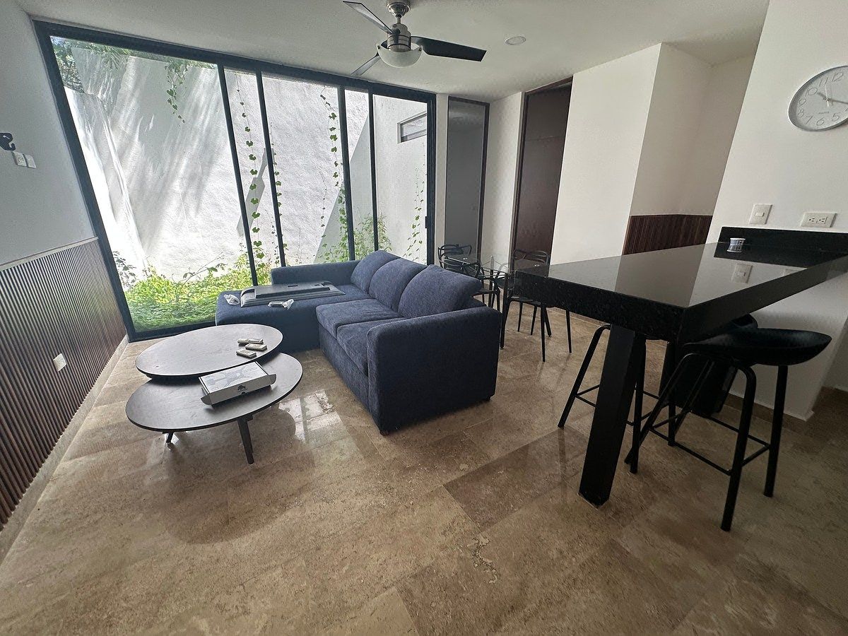 Townhouse amueblado  en RENTA en Temozon nte., foto 1 de 12