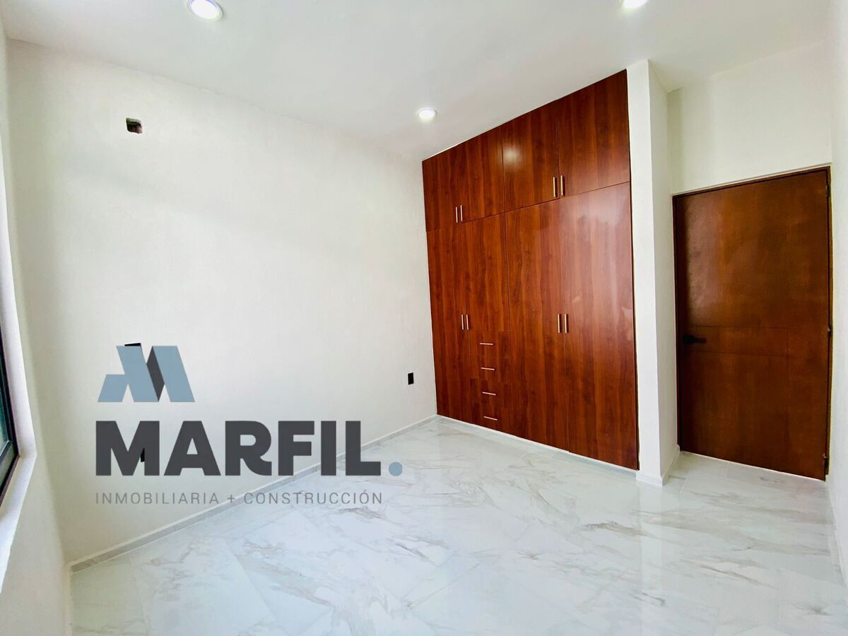 16 de 27: 2 Recamaras secundarias con amplio closet.