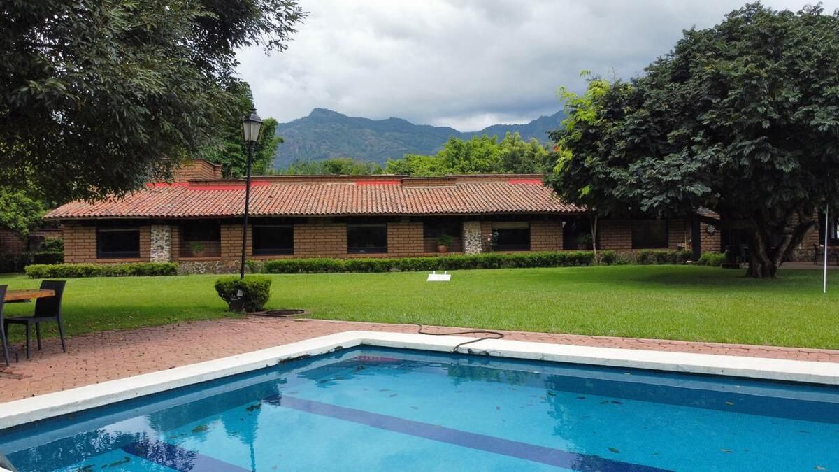1 de 26: Alberca