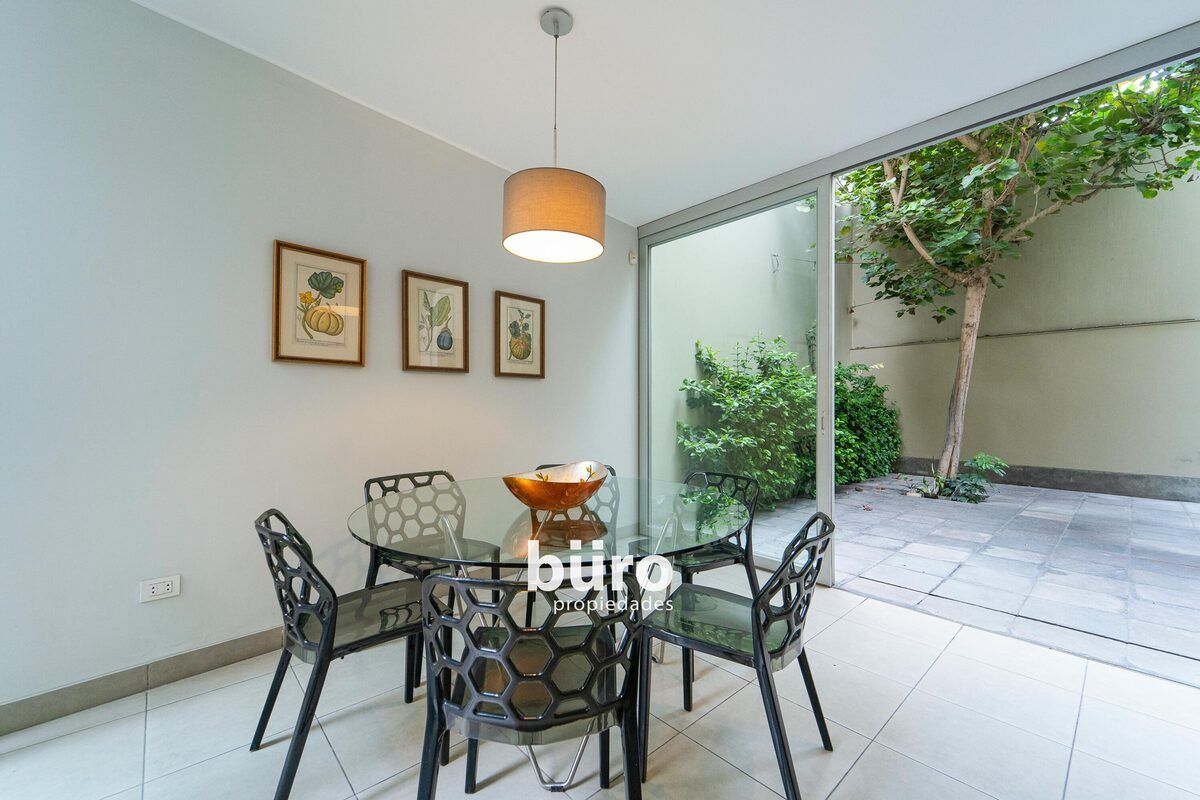 13 de 38: Comedor de Diario con Vista a Patio Interior