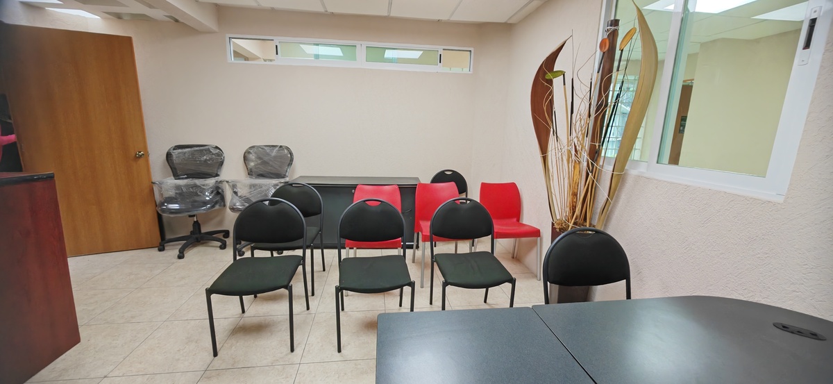 2 of 10: Oficina / consultorio