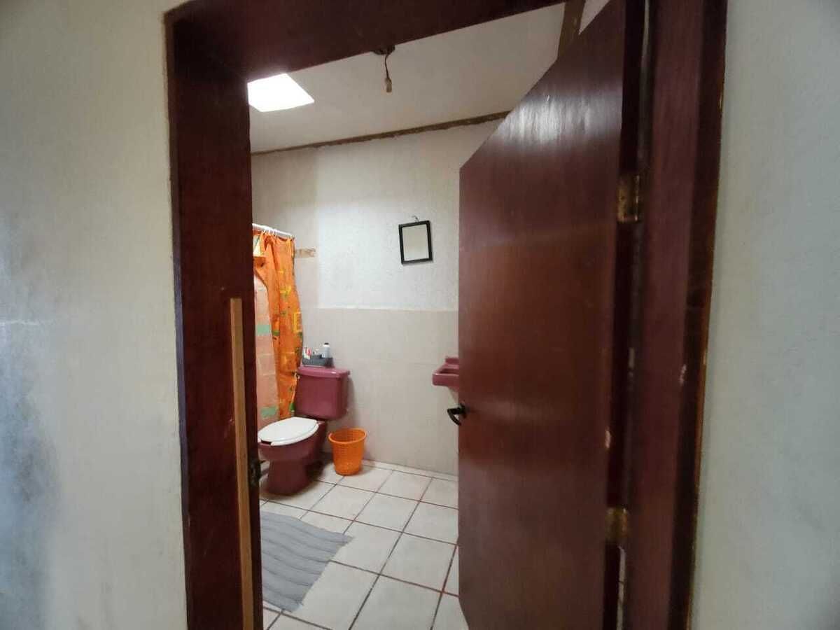 17 de 25: 2do baño