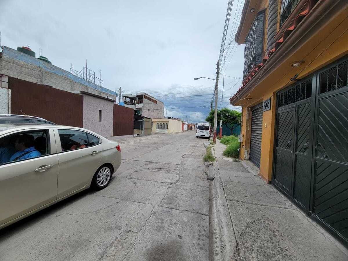 1 de 25: trafico local, sin problemas para estacionarse en la calle