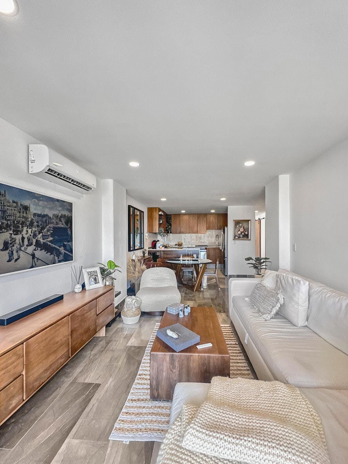 Departamento en venta de 3 recámaras frente al mar en Playas del Conchal