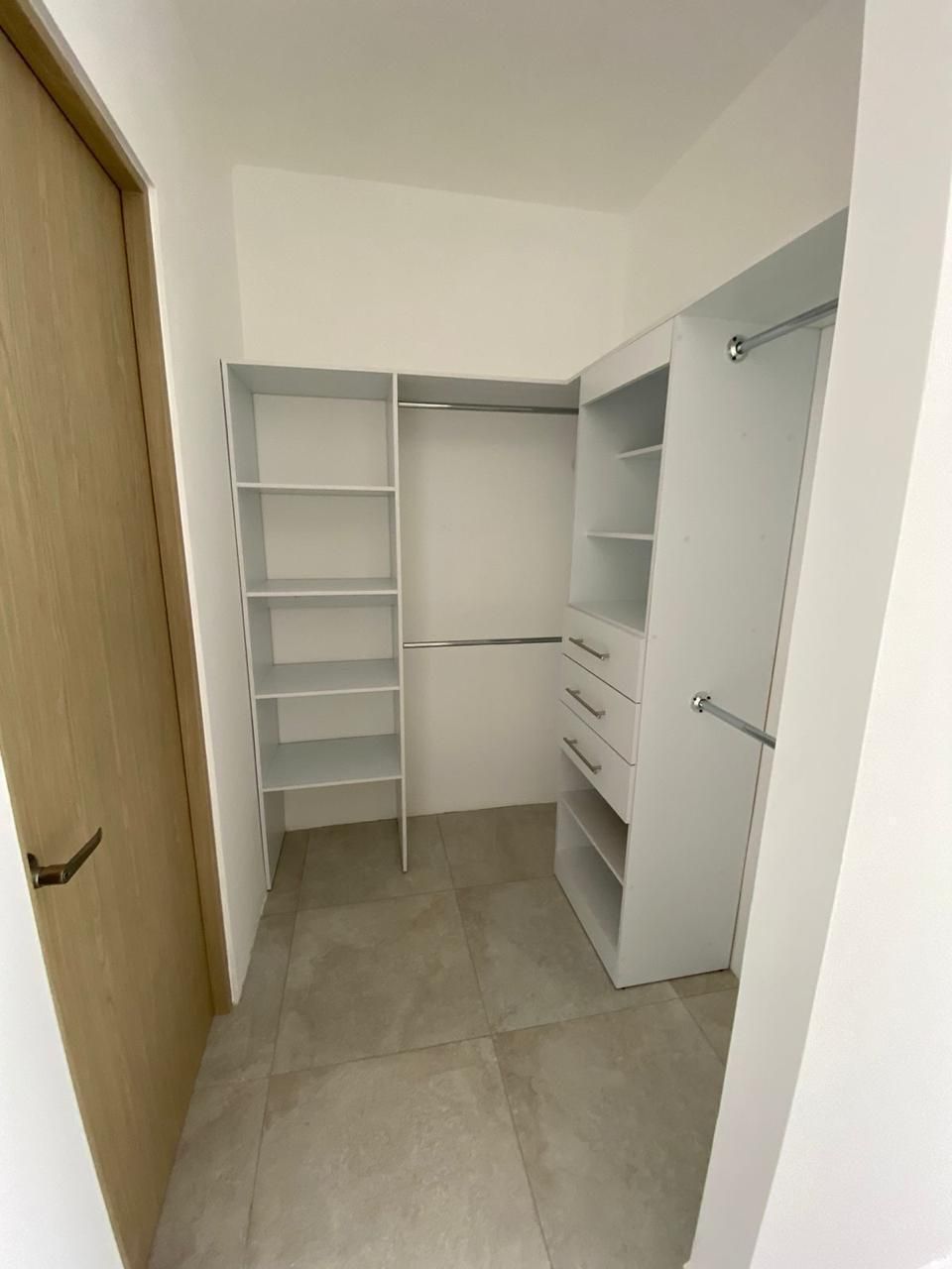9 de 12: Clóset 2