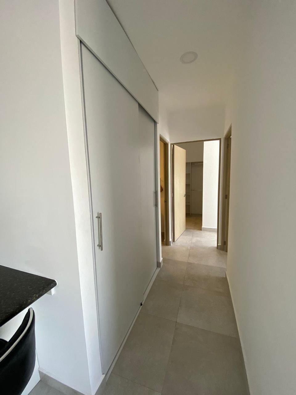 10 de 12: Pasillo y área de lavado