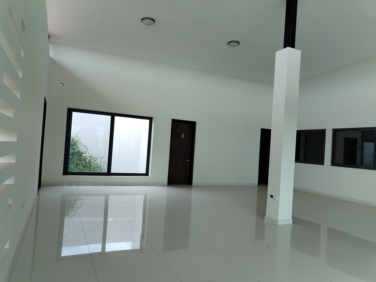 14 of 34: sala de juntas