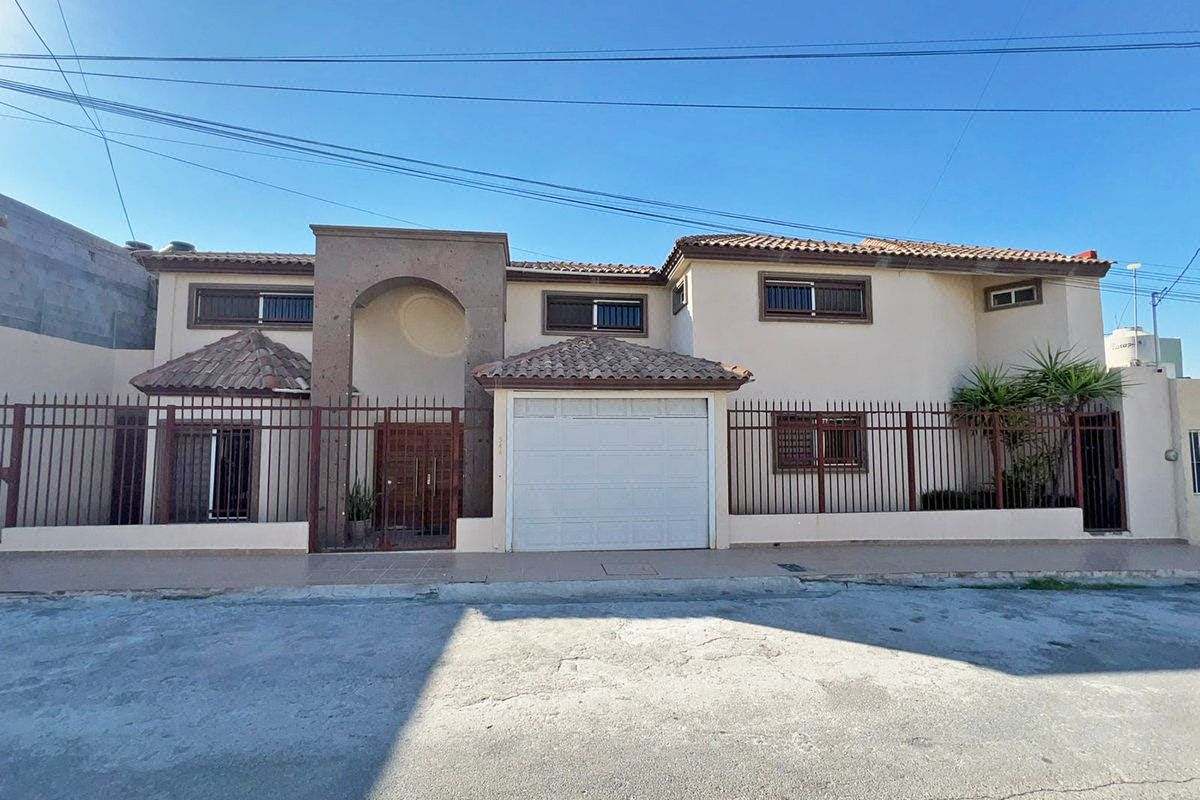 Casa en VENTA en col. Del Valle en Ramos