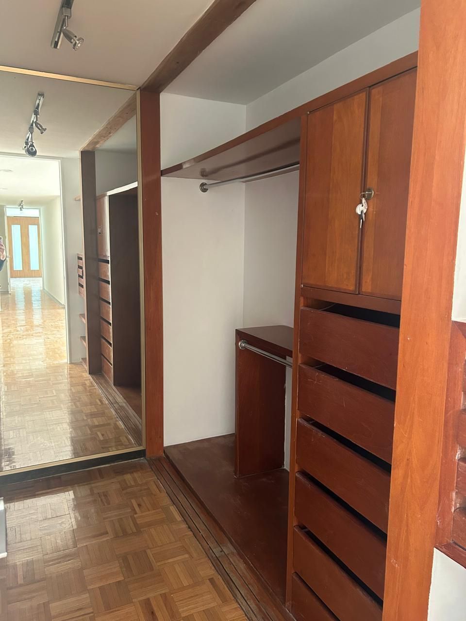 20 de 32: vestido cuarto principal