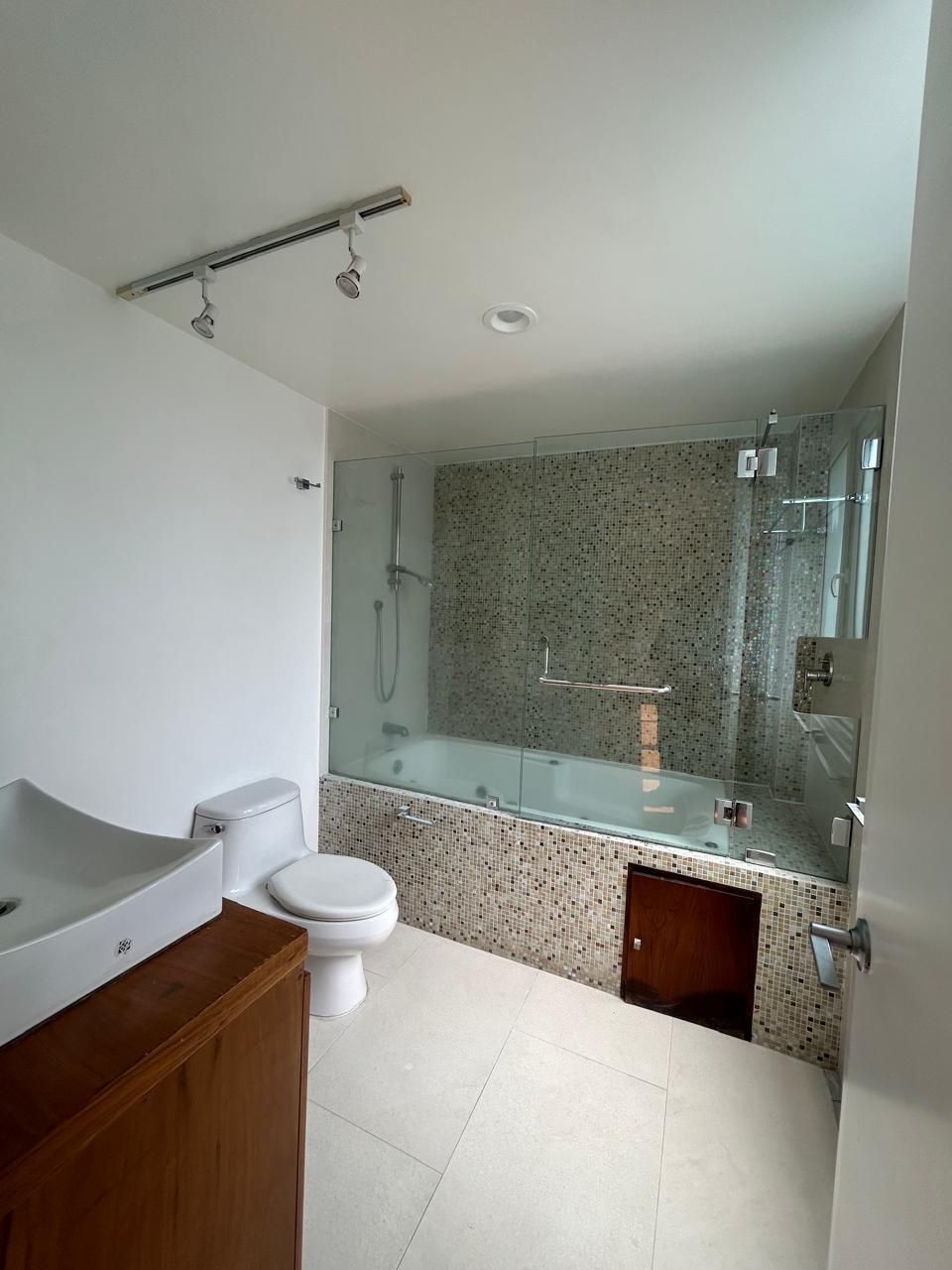 19 de 32: baño principal