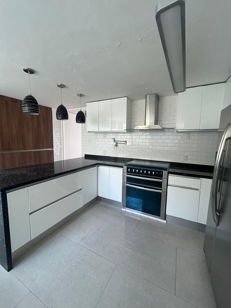 8 de 32: cocina cerrada