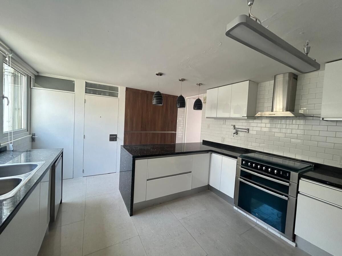 6 de 32: cocina cerrada