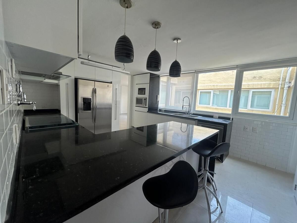 9 de 32: cocina cerrada