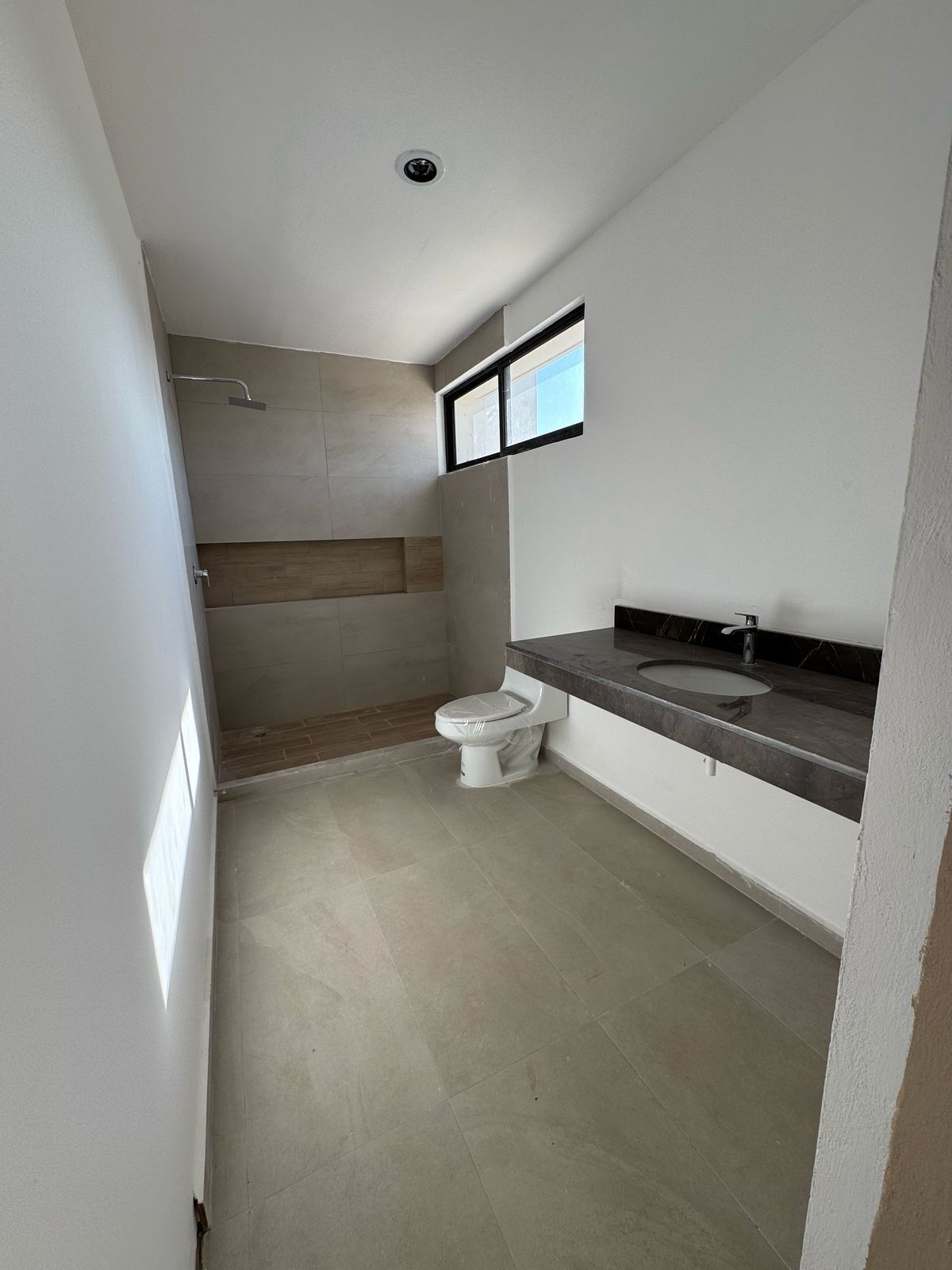 CASA EN VENTA EN PRIVADA CAUCEL