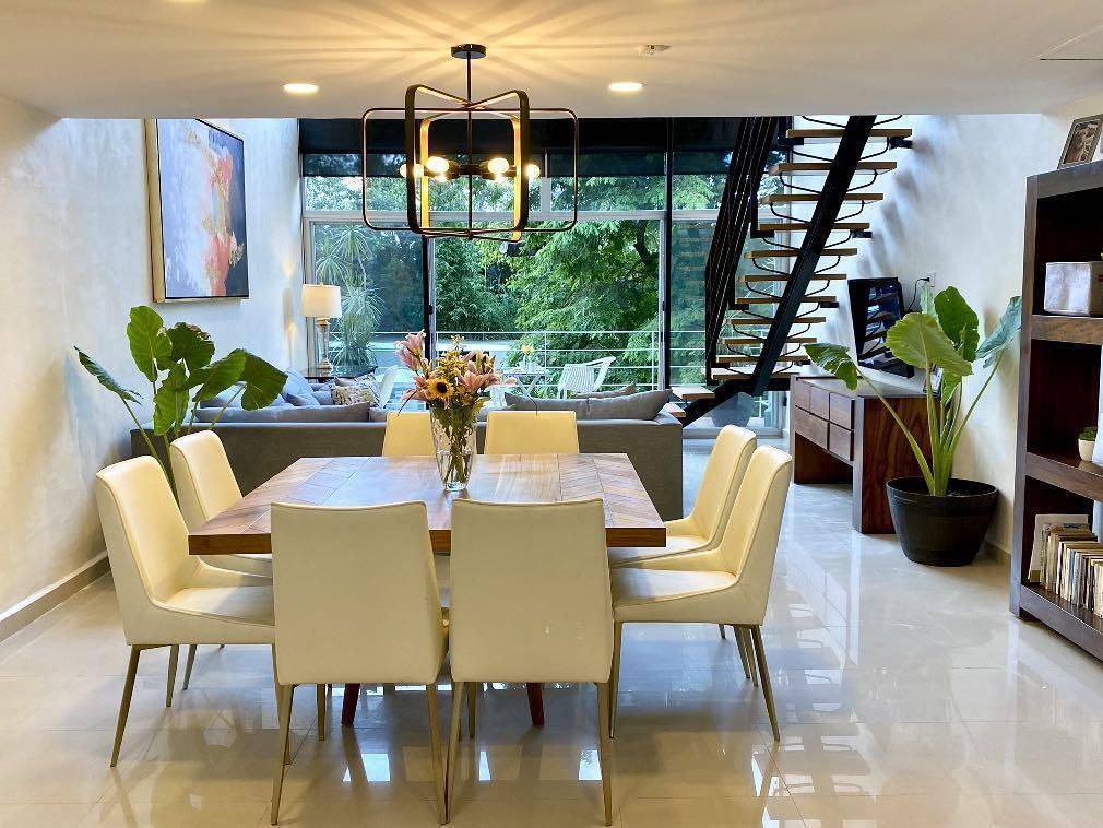 3 of 13: Sala Comedor