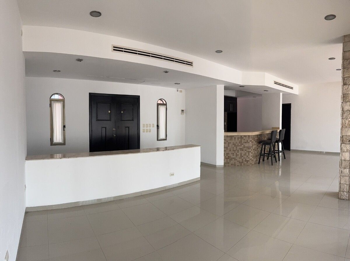 7 de 38: Sala