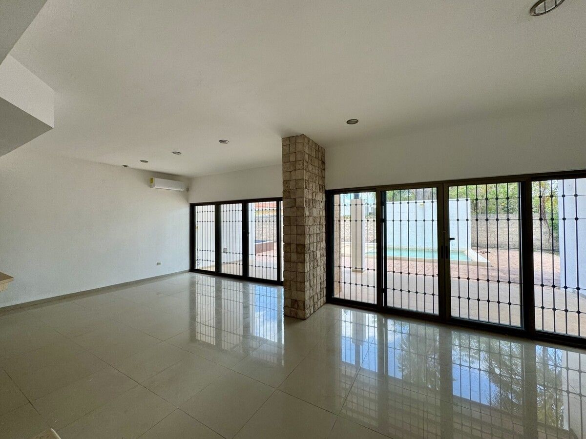 6 de 38: Comedor- Sala
