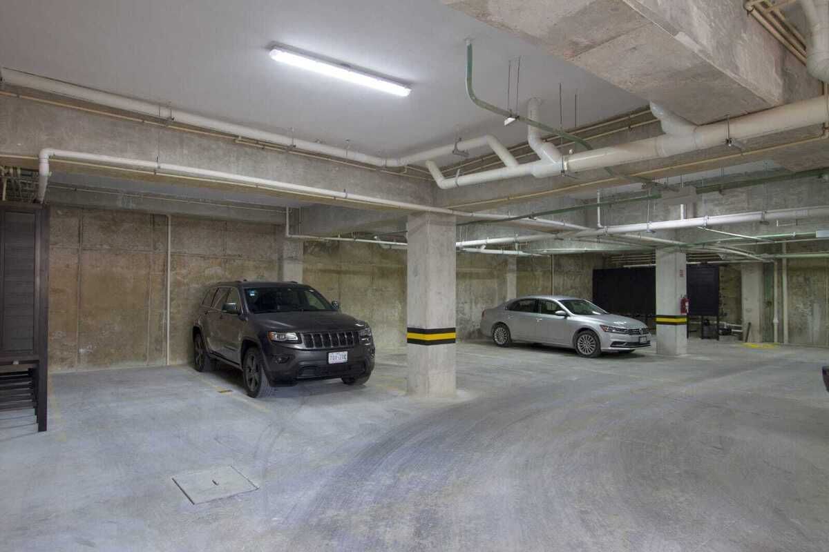 14 de 17: Estacionamiento en sotano