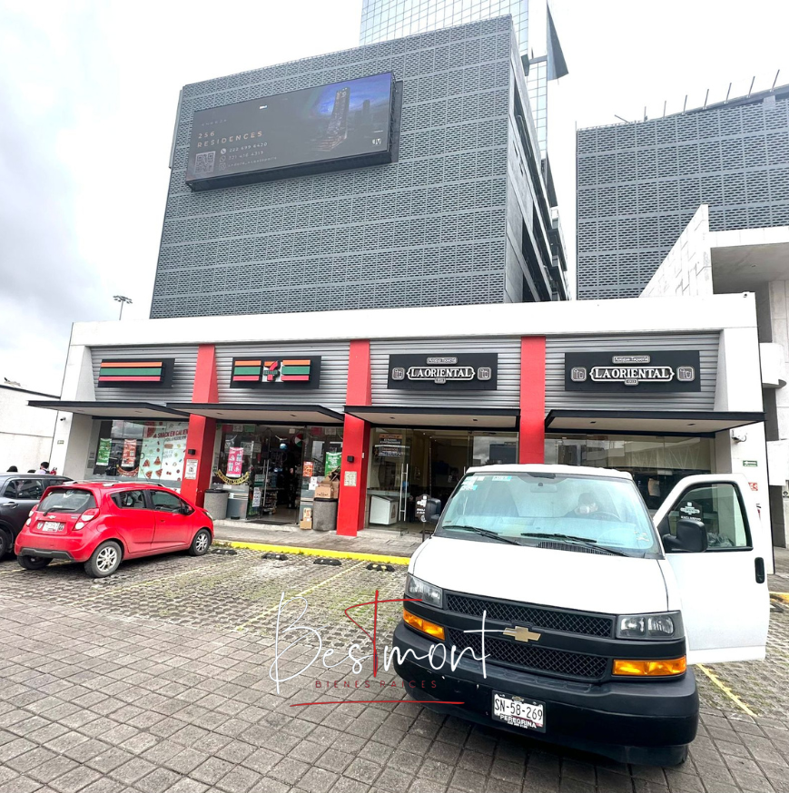 4 of 8: 7 Eleven / La Oriental Punta Angelópolis