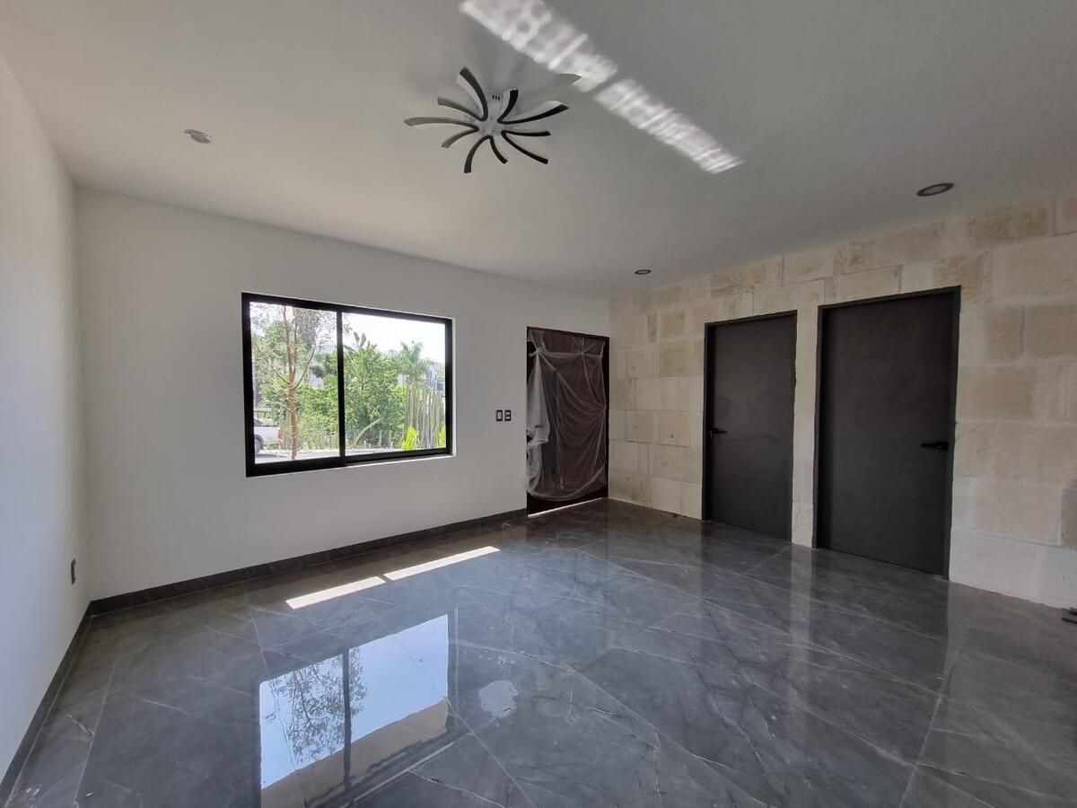 Casa en Venta en Cumbres del Cimatario - foto 2
