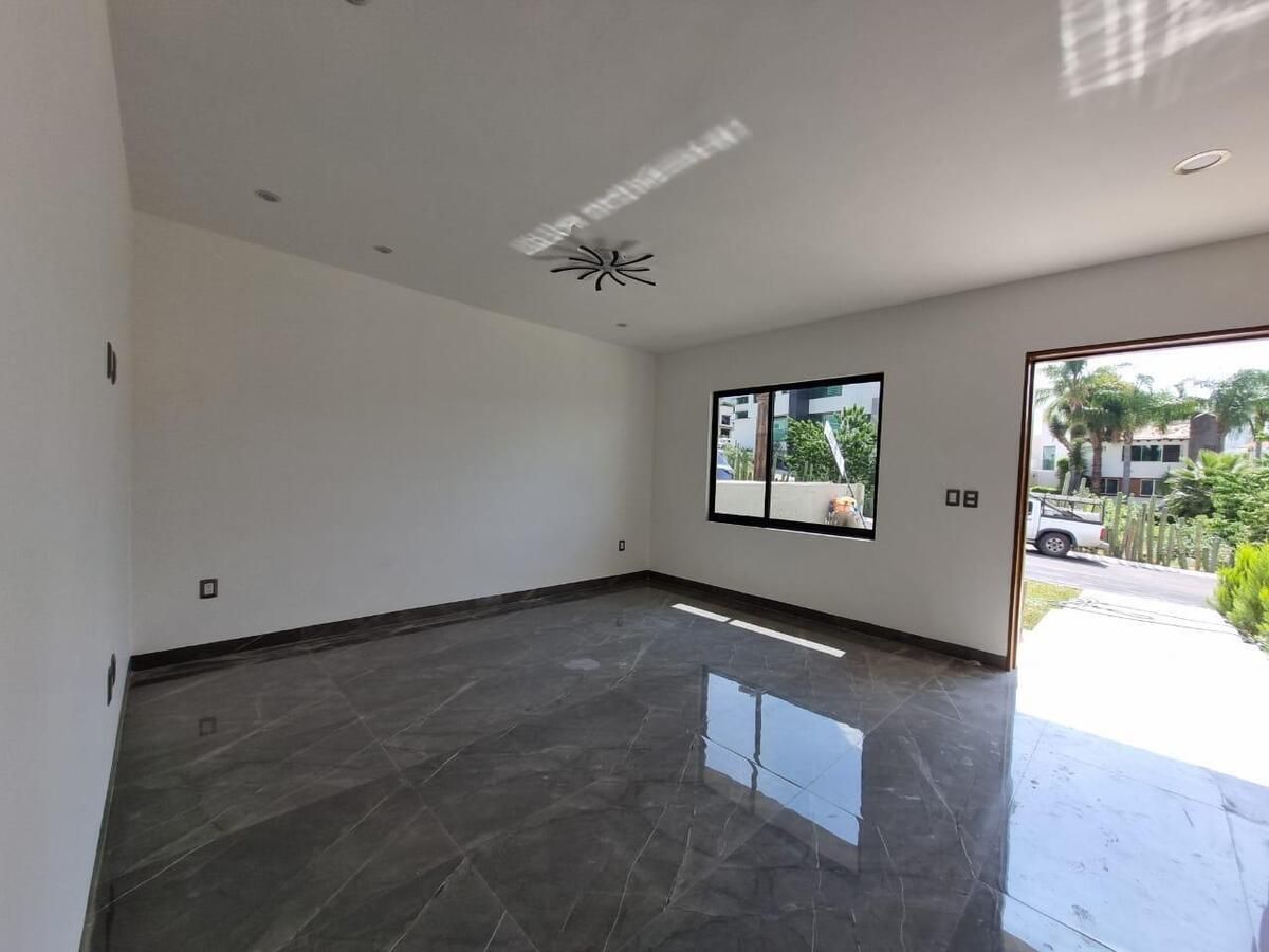 Casa en Venta en Cumbres del Cimatario - foto 3