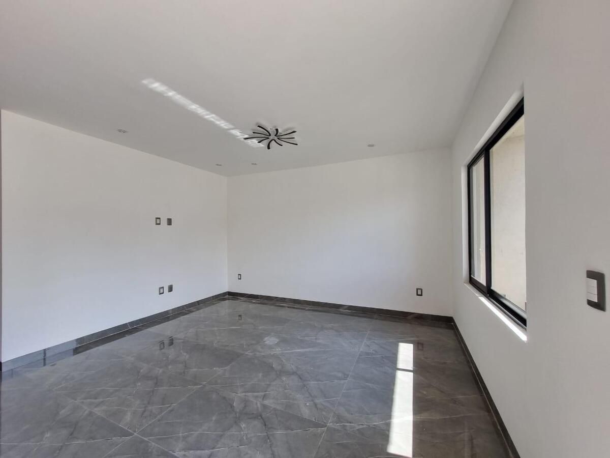 Casa en Venta en Cumbres del Cimatario - foto 4