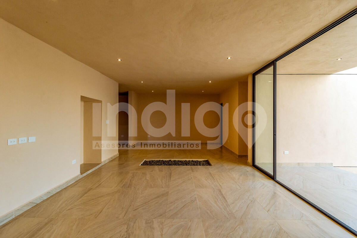 8 de 33: Sala / Comedor Corridos