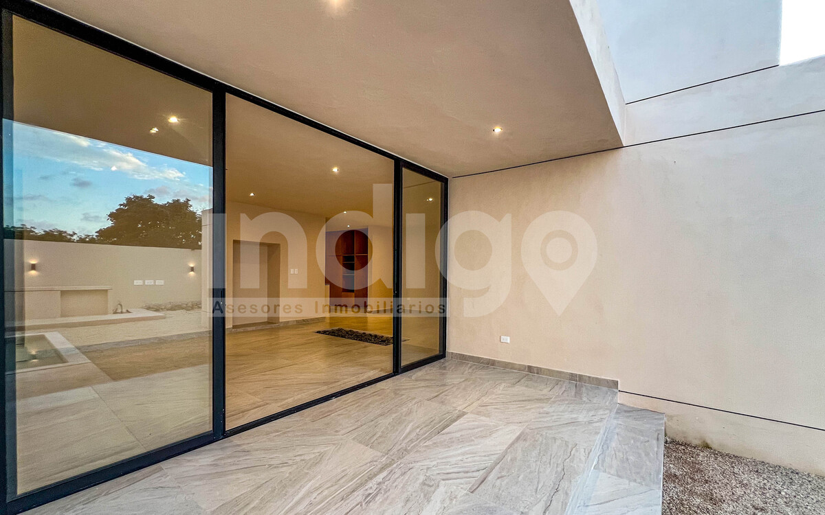 25 de 33: Terraza Posterior Techada