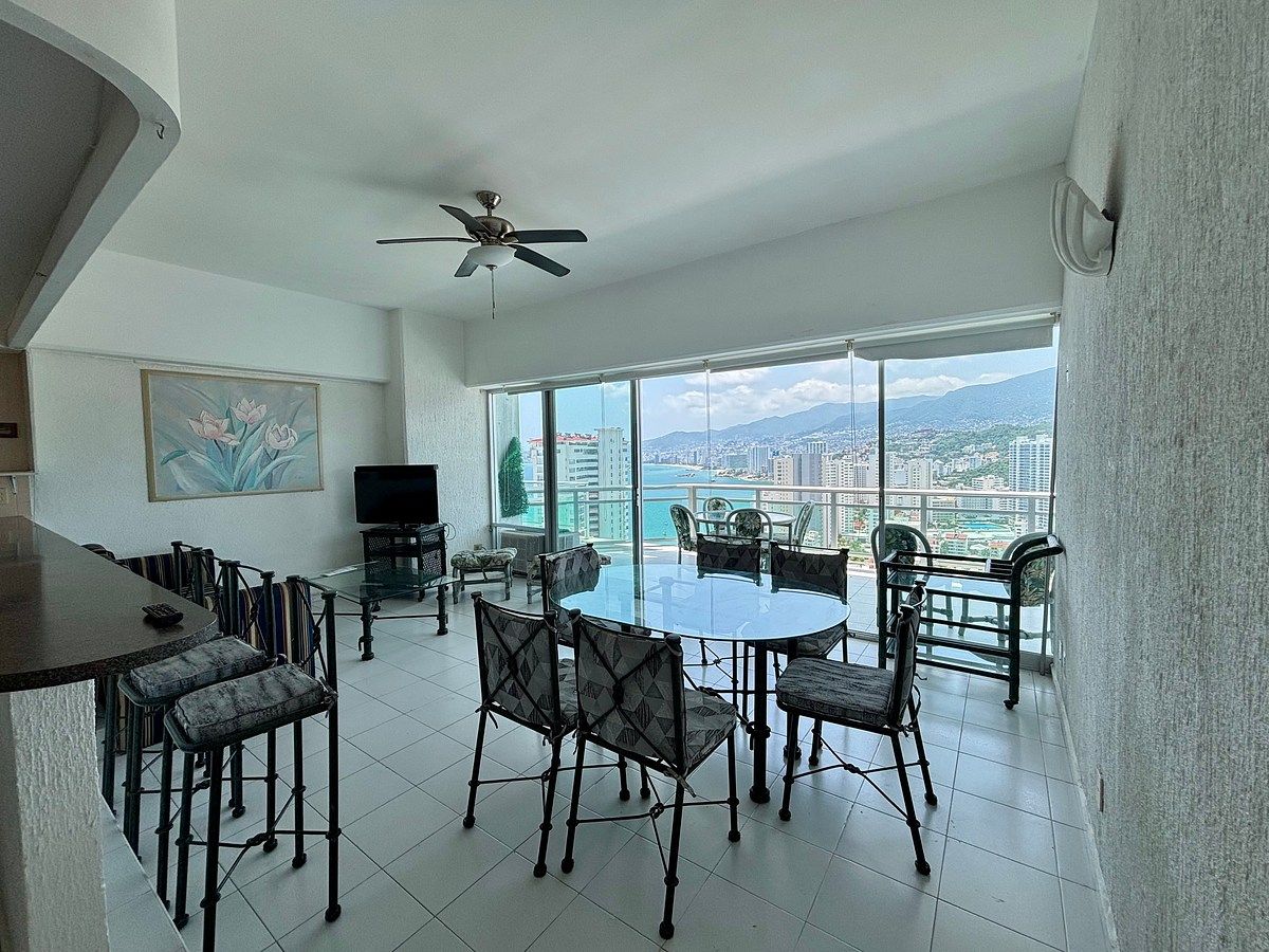 Apartment in Costa Azul, Acapulco de Juárez, photo 2 of 45