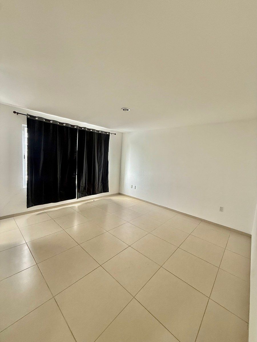 House in Grand Juriquilla, Querétaro, photo 11 of 28