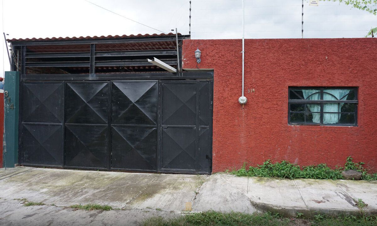 casa en venta en fraccionamiento roca azul en jocotepec