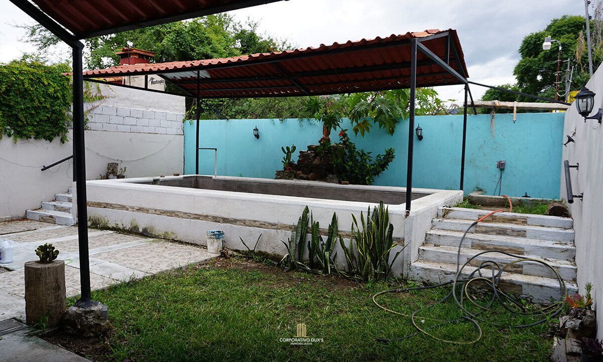 alberca casa en venta fraccionamiento roca azul en jocotepec