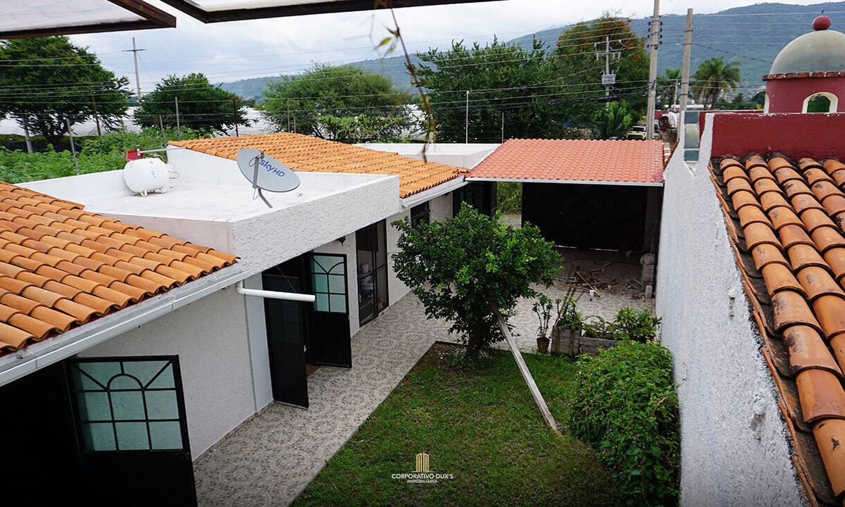 patio, casa en venta fraccionamiento roca azul en jocotepec