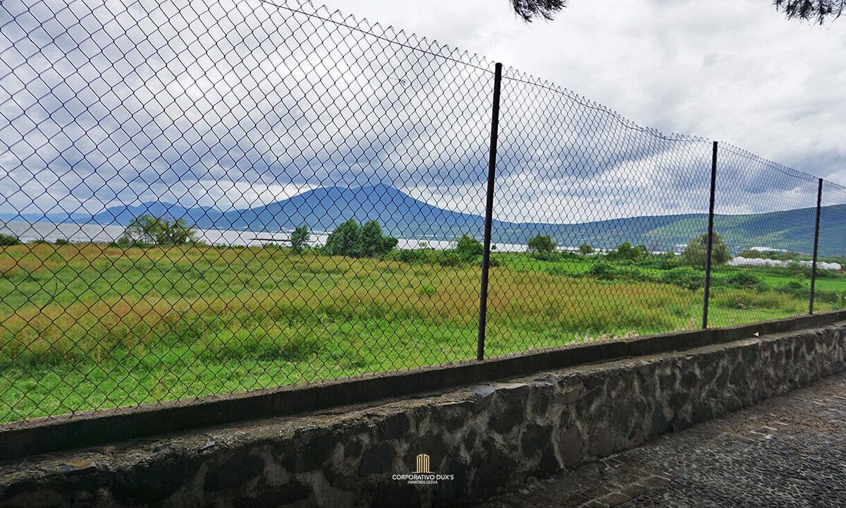 vista a lago fraccionamiento roca azul en jocotepec