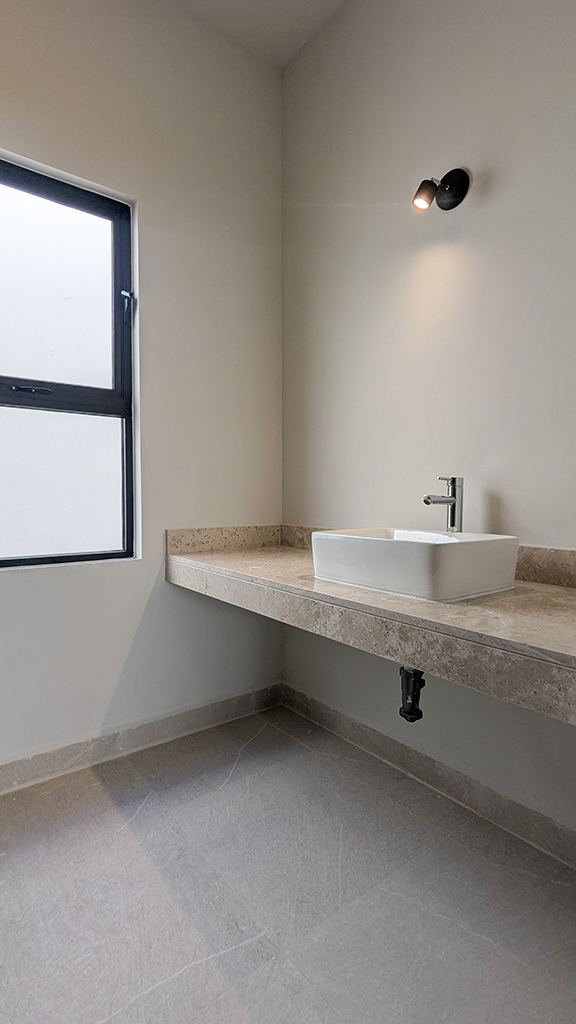 12 de 17: Baño Segunda Habitación