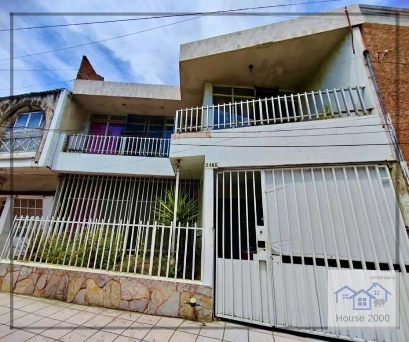 Fachada de la casa en venta