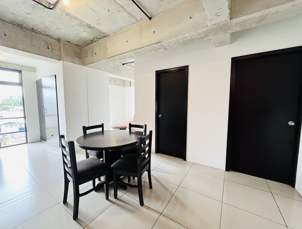 Rento Apartamento Equipado y Semiamueblado en Zona 4 - Miniatura 5