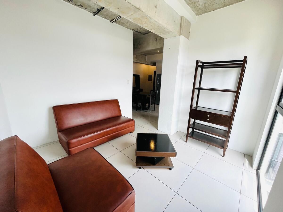 Rento Apartamento Equipado y Semiamueblado en Zona 4 - Miniatura 3