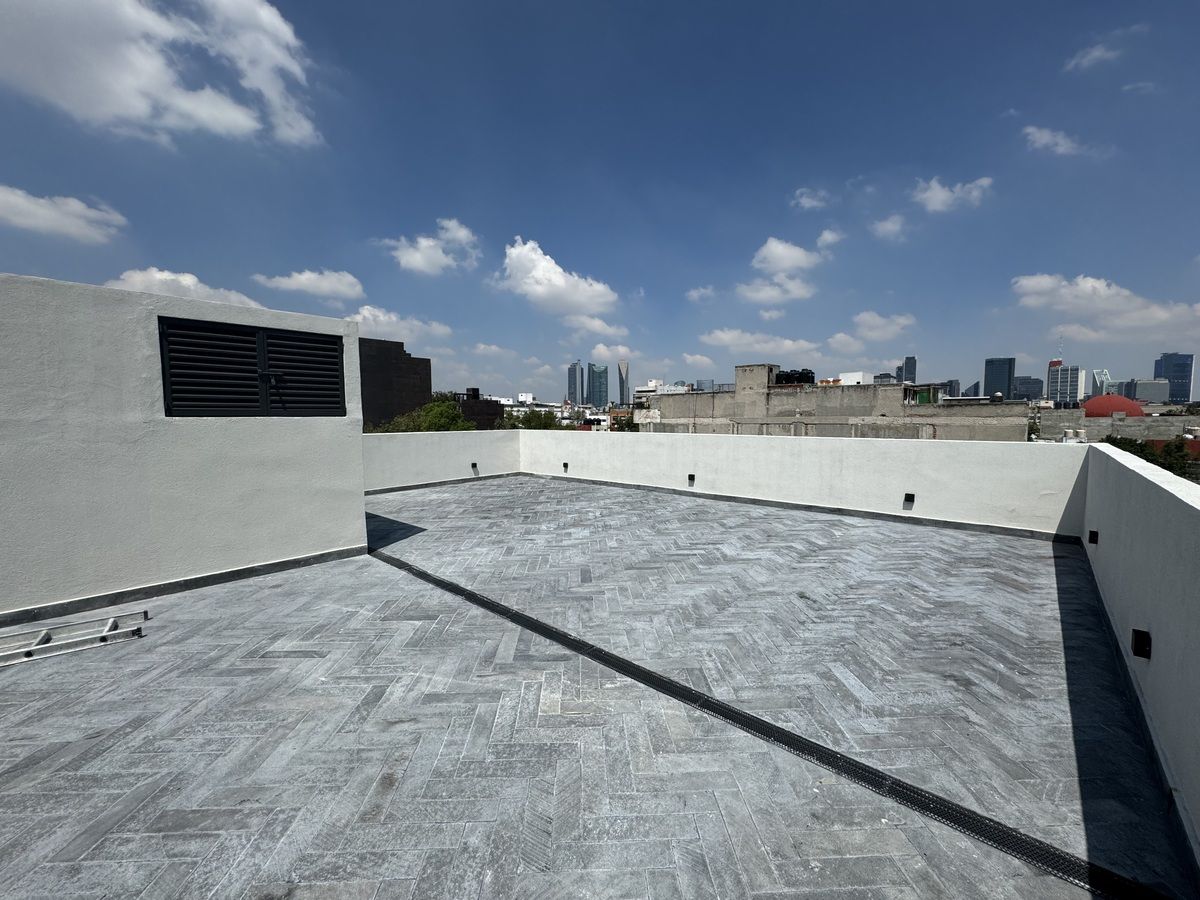 10 of 18: Roof Garden Privado