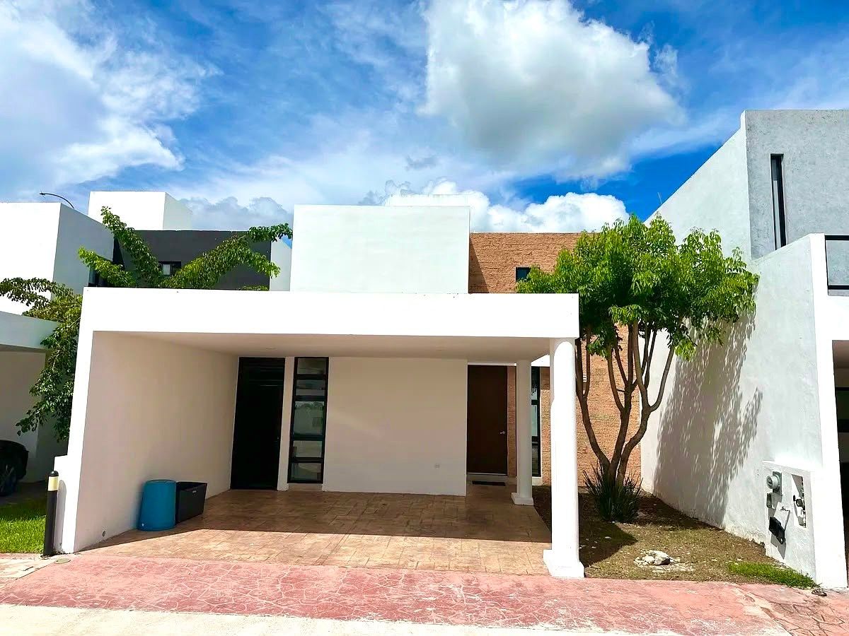 Casa en renta de 4 habitaciones  privada Fontana, foto 1 de 28