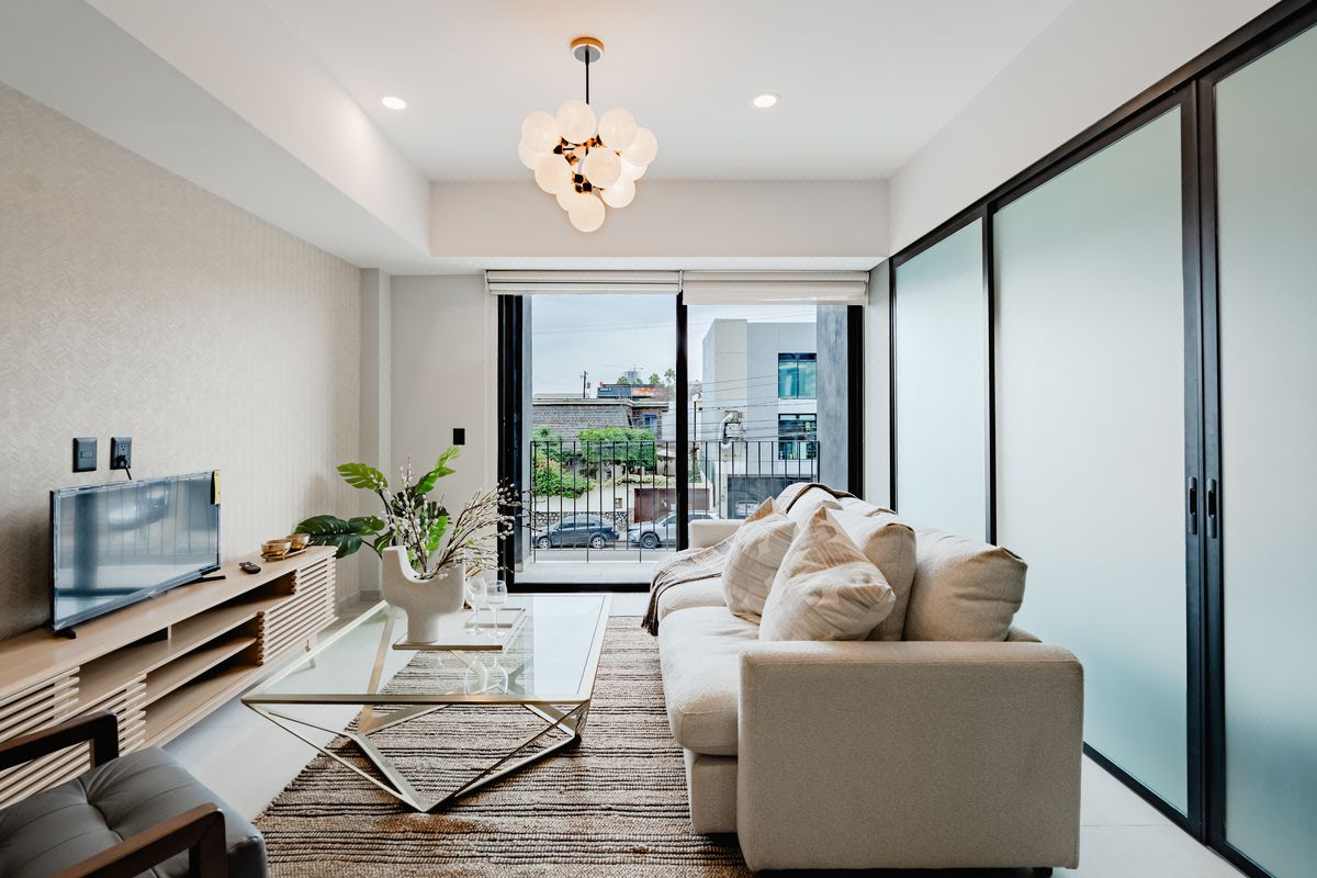 Departamento amueblado en venta, Black Eleven