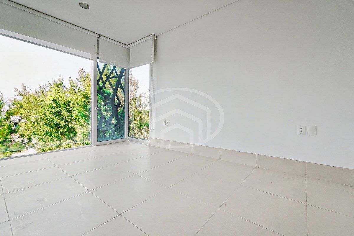 SALA, photo 6 of 32