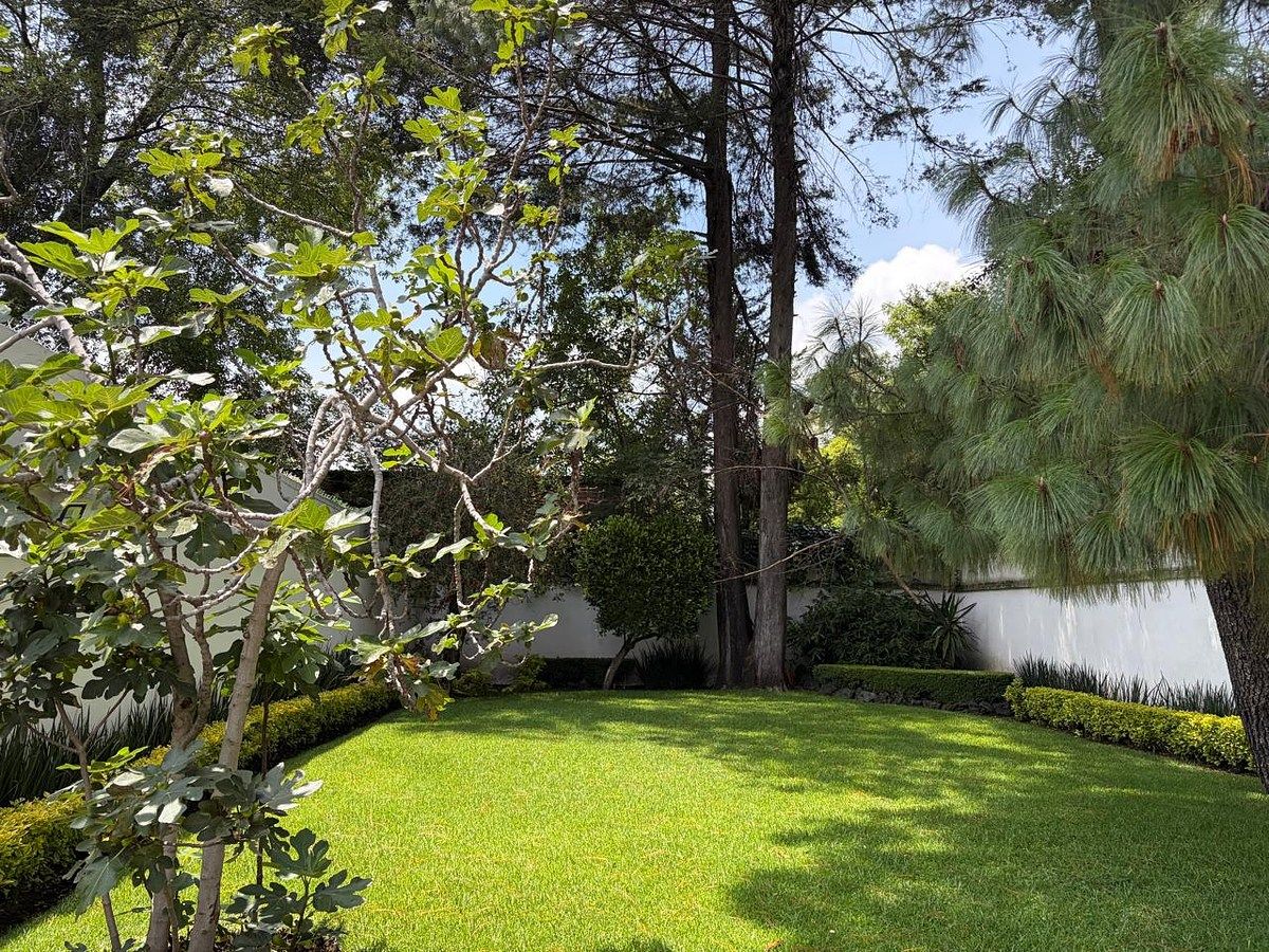 CASA EN VENTA CON JARDIN Y TERRAZA,  COL. LOMAS VISTA HERMOSA, foto 1 de 32