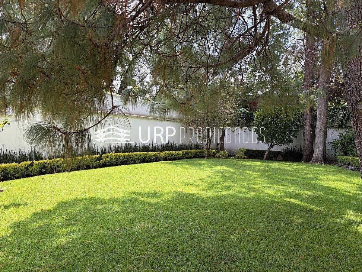 CASA À VENDA COM JARDIM E TERRAÇO, COL. LOMAS VISTA HERMOSA, foto 1 de 32